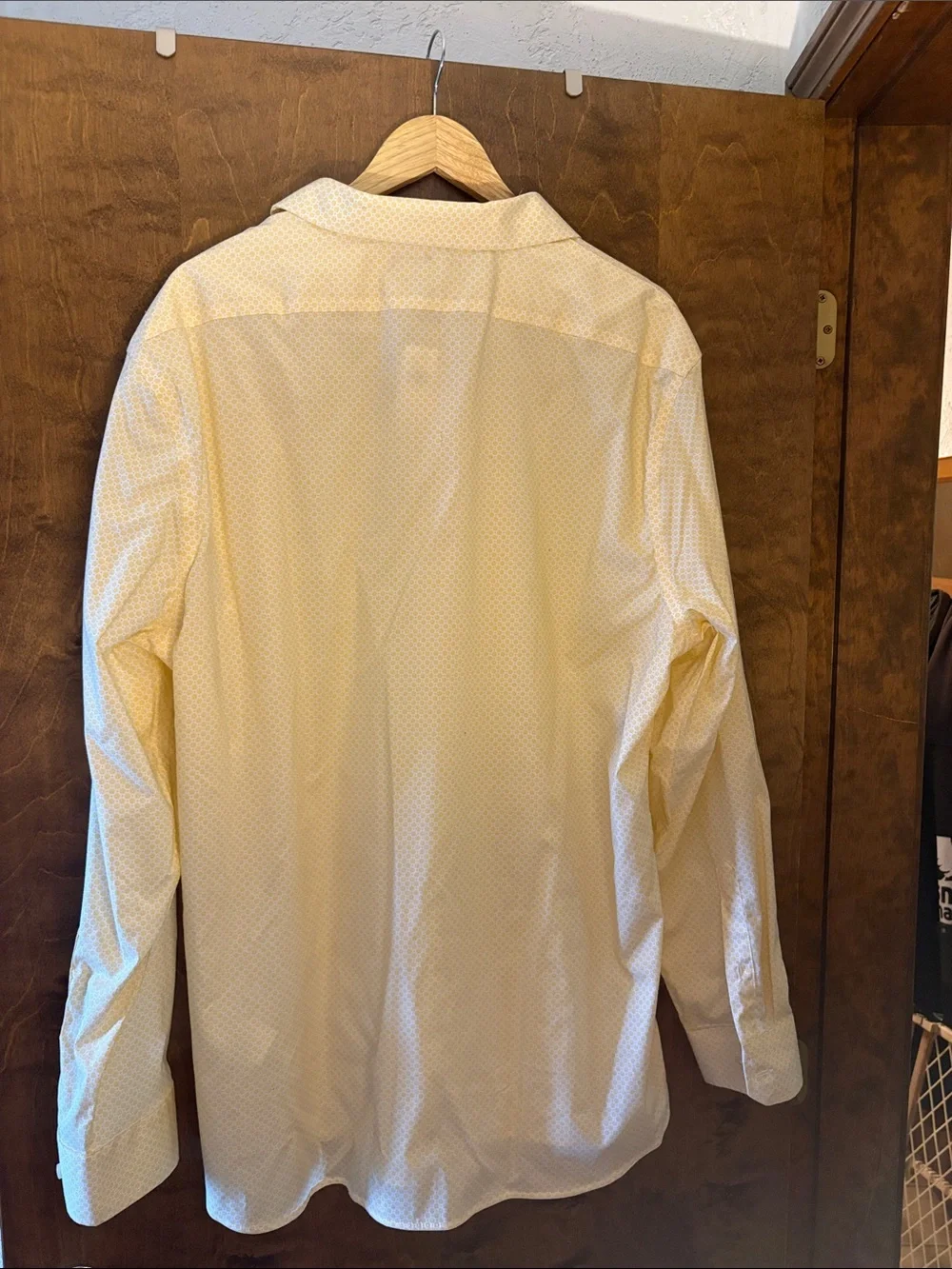 Banana Republic Men's Pale Yellow Microdot Dress Shirt